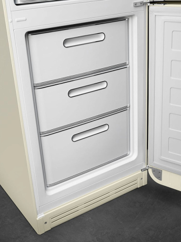 Холодильник Smeg FAB32RCR5