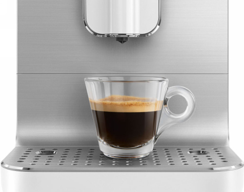 Автоматическая кофемашина Smeg BCC11WHMEU