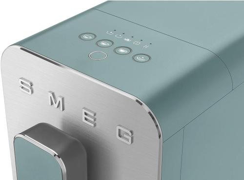 Автоматическая кофемашина Smeg BCC12EGMEU