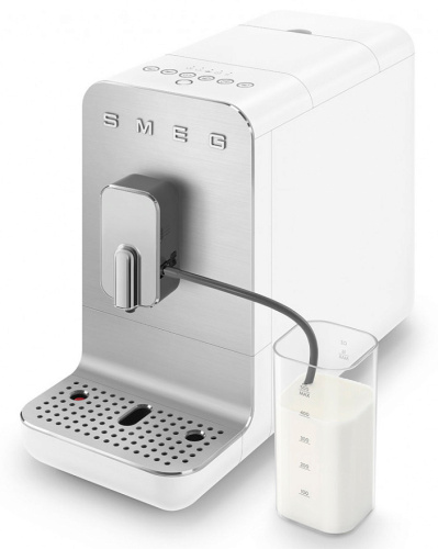 Автоматическая кофемашина Smeg BCC13WHMEU