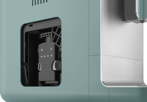 Автоматическая кофемашина Smeg BCC02EGMEU