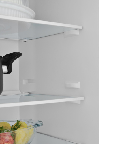 Встраиваемый холодильник Scandilux CSBI249M