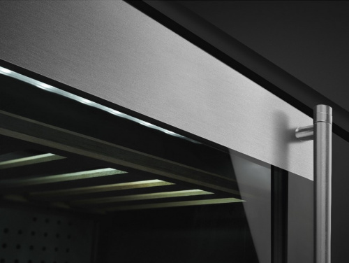 Холодильный шкаф для вина Smeg CVI338LX3