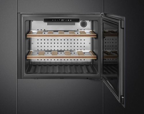 Холодильный шкаф для вина Smeg CVI121G