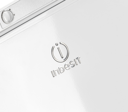 Холодильник Indesit ES 15