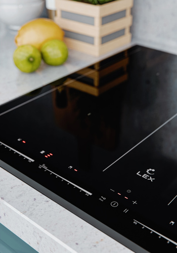 Варочная панель индукционная Lex EVI 641C BL
