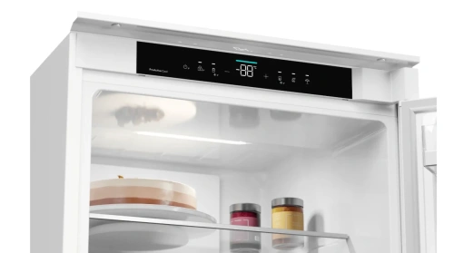 Встраиваемый холодильник Candy CBN517IDH