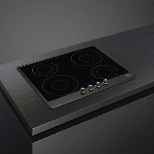 Индукционная варочная панель Smeg SI764AOM