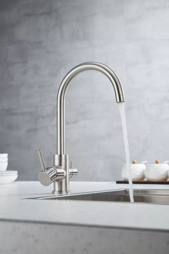 Смеситель для кухни Paulmark ESSEN, брашированная сталь, Es213211-BS