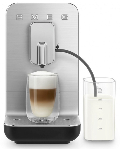 Автоматическая кофемашина Smeg BCC13BLMEU