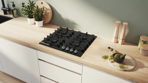 Газовая варочная поверхность Bosch PNN6B6K40