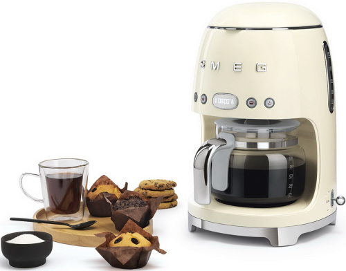 Капельная кофеварка Smeg DCF02CREU